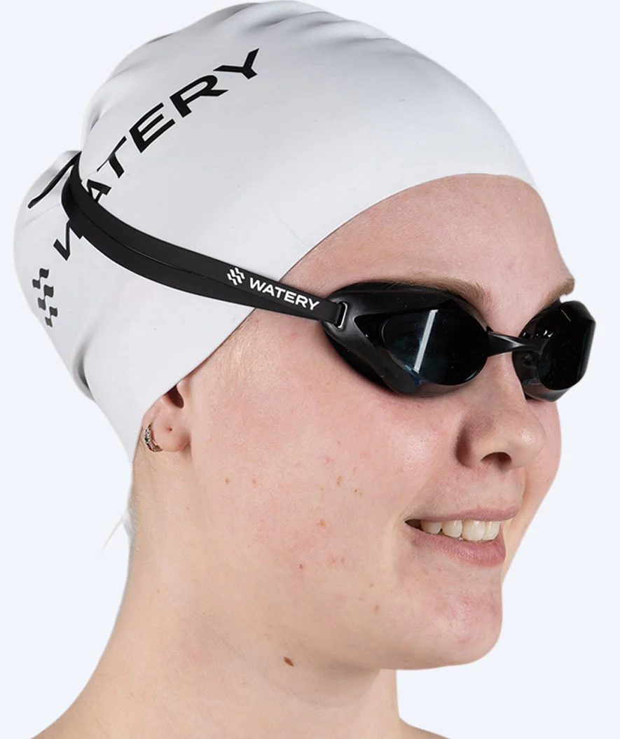 Watery Elite okulary do pływania - Poseidon - Czarny (Smoke soczewki) - Image 9
